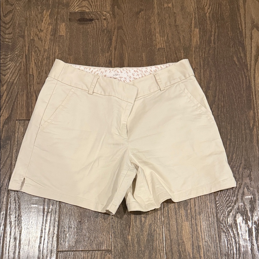 LOFT Women's Cream Shorts